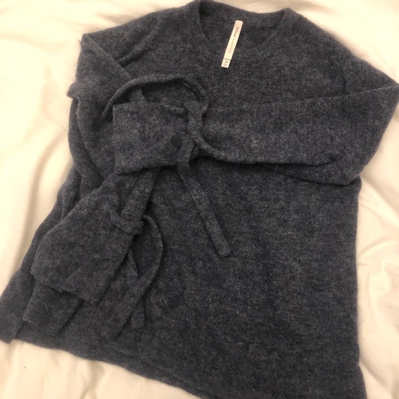 Aritzia Malcorra Sweater in Heather Encore Blue - Picture 3 of 7